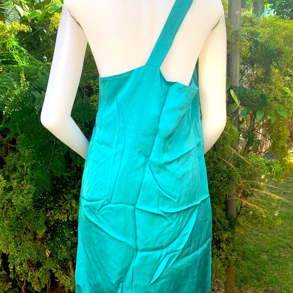 One shoulder strap silk shift mid thigh dress - Picture 2 of 4